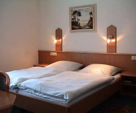 Hotel Garni Kreuzäcker-3