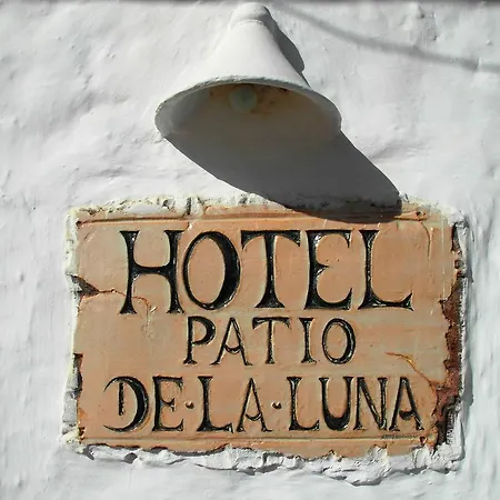 Patio De La Luna-3