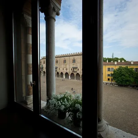 Palazzo Castiglioni Luxury Suite And Rooms-3