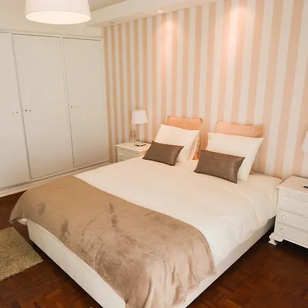 4U Lisbon Guesthouse-3