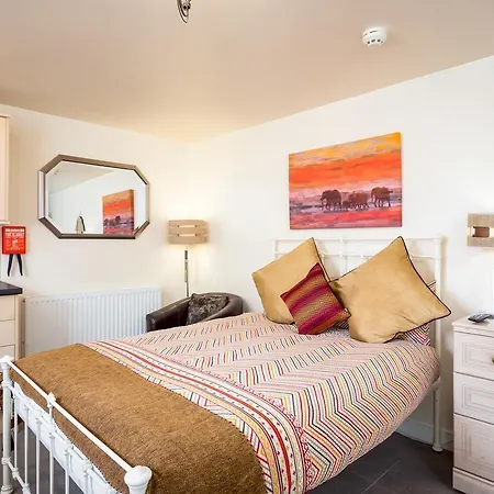 Arden Park Ensuite Rooms-3