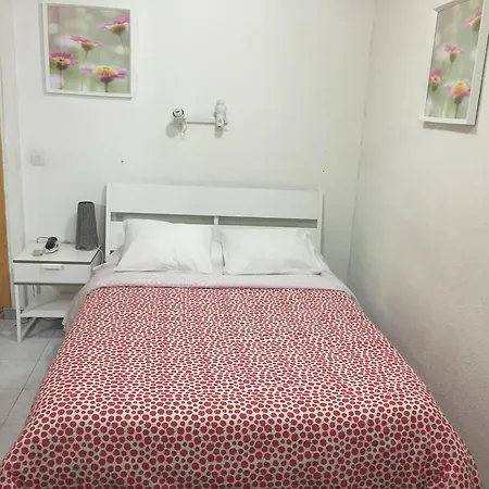 Hostal Tres Cantos-3