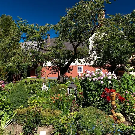 Gasthof Braeuer - Familie Eibensteiner-2