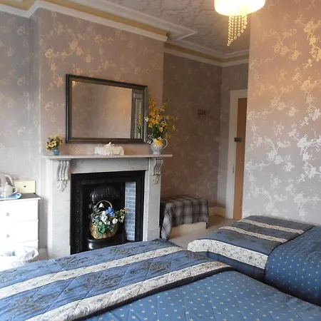 Riverside Guest House-3