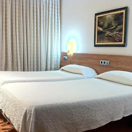 Hostal Del Carmen-3