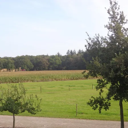 Bed & Breakfast 'Op 7'-3