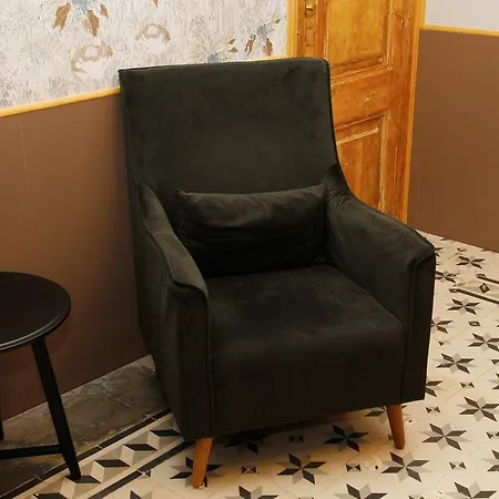 Bcn Home Guest House-2