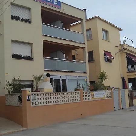 Hostal Cubelles-2