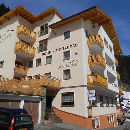 Hotel Alpenfrieden-2