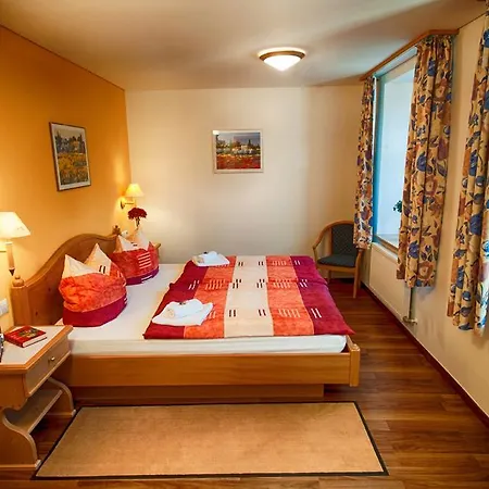 Gasthof&Pension Hirschen-Stetten-3