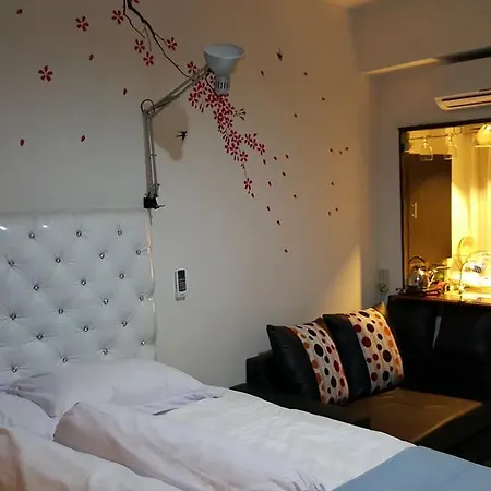 Reddoorz Apartment @ Emerald Towers Bandung-3