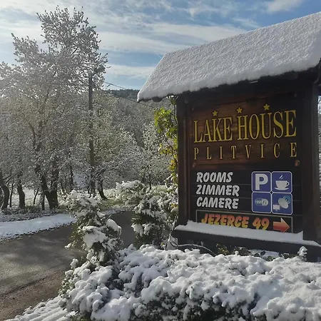 Lake House-2