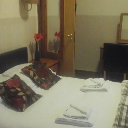 Dillwyn'S Hotel-2
