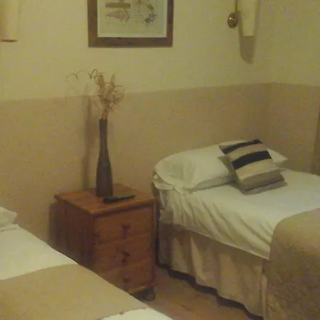 Dillwyn'S Hotel-3