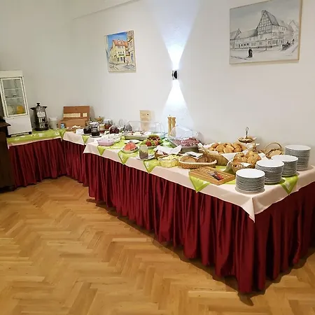 Hotel Garni Zum Goldenen Ring-3