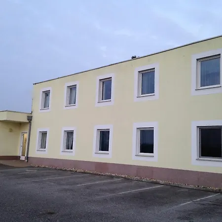 Pension Tennisweber-2