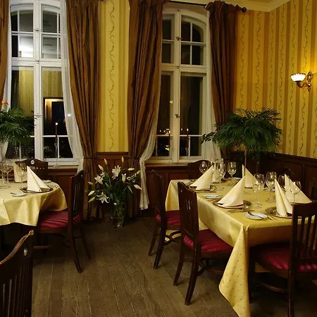 Pensjonat - Restauracja Zolty Domek-2