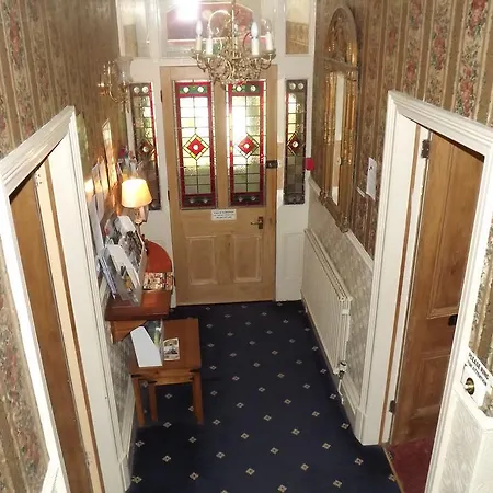 Hillcrest Guest House-3