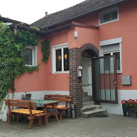 Pension Holzgarten-3