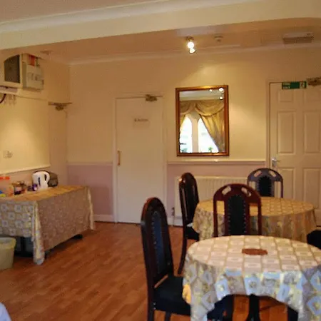 Hillingdon Lodge-3