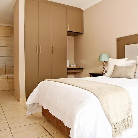 12 On Top Guesthouse-3
