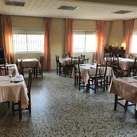 Hostal Restaurante EL AVION S,L-3