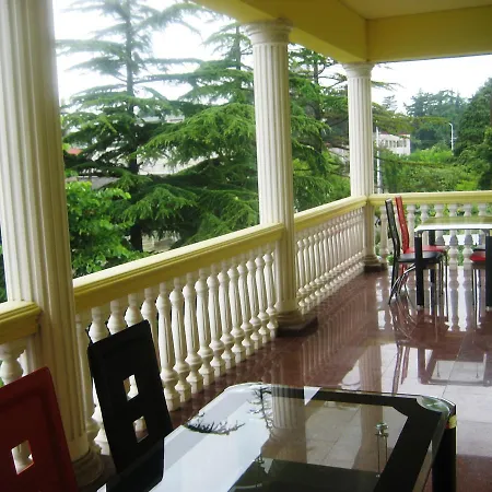 George'S House-2