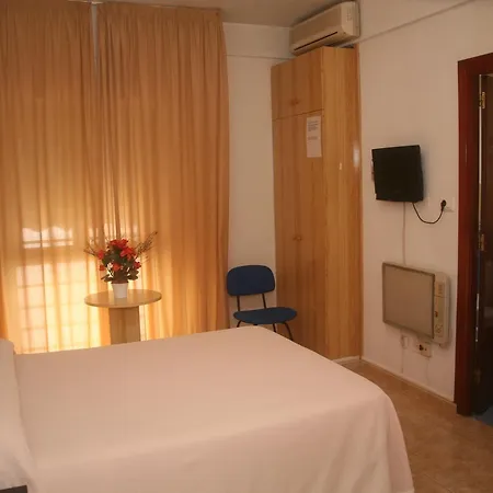 Hostal El Altet-3