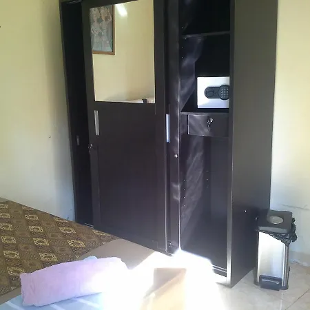 Arnel Bungalows-2