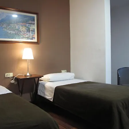 Hostal Lk Barcelona-3