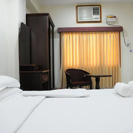 Lloyds Serviced Apartments, Near Music Academy-3