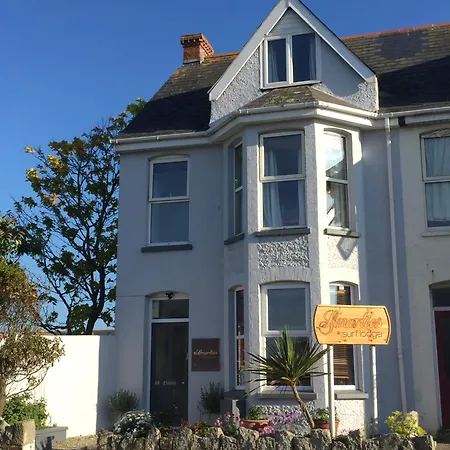 Smarties Guest House-3