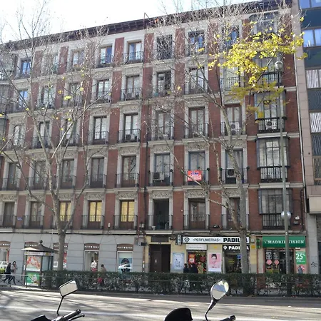 Hostal Overnight Madrid-2