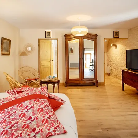 L'Hote Antique - Maison D'Hote- 4 Suites Avec Cuisine-3