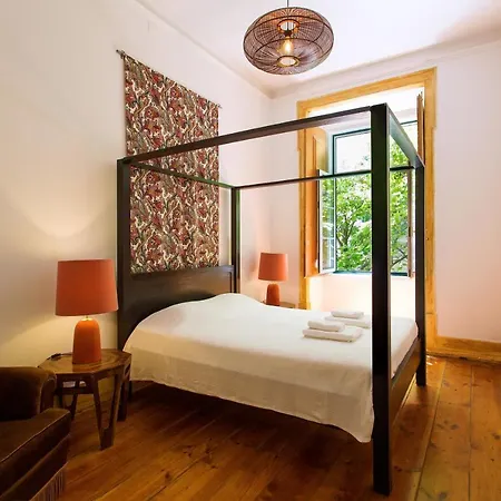 Lost Lisbon :: Chiado House-2