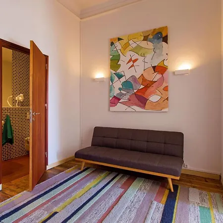 Lost Lisbon :: Chiado House-3