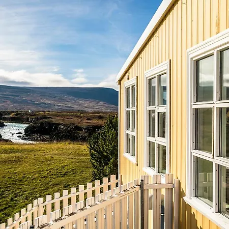 Fossholl Guesthouse-3