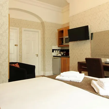 Latchfords Townhouse-3