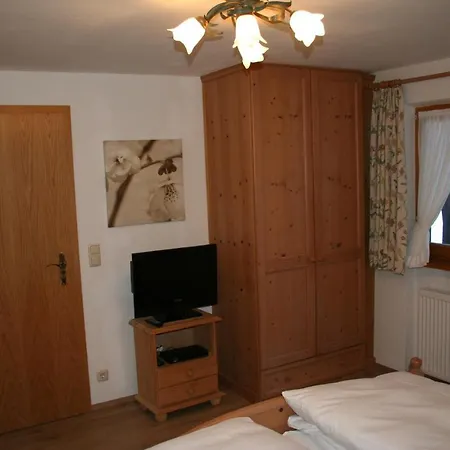 Gästehaus Sonnenbichl-3