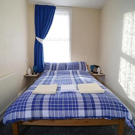 Lynmoore Guest House-3