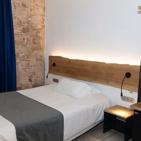 Hostal Paris-2