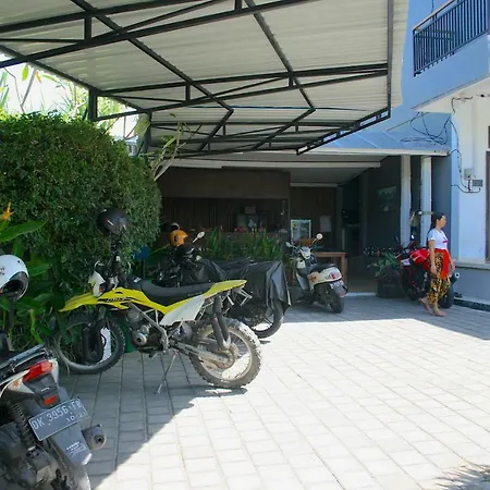 Uluwatu Made Guesthouse-3