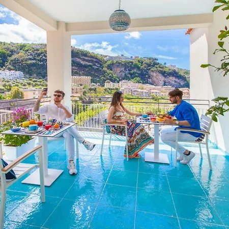 Yourhome - Sersale Suites-3
