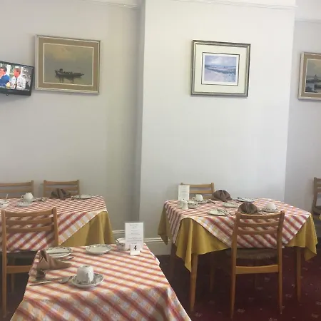 Avoca Villa Guest House-3