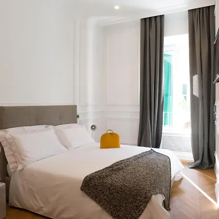Via Chiodo Luxury Rooms-3