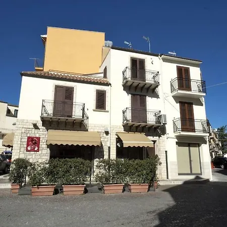 La Tana Del Lupo-3