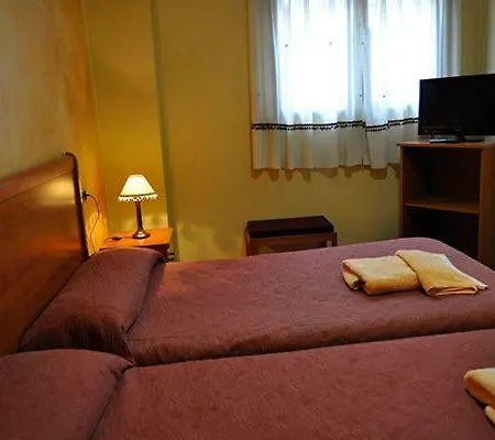Hostal Puerta del Valle-2