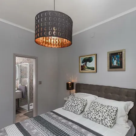 City Center Rooms-2