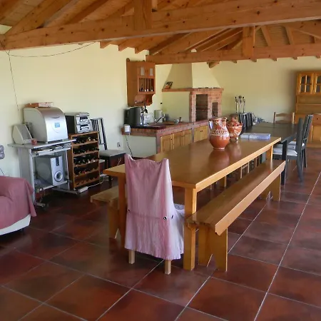 Casa Estrada Da Guia-3