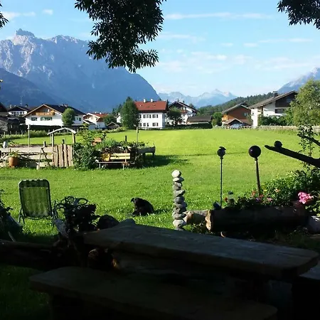 Gästehaus Berghof-2